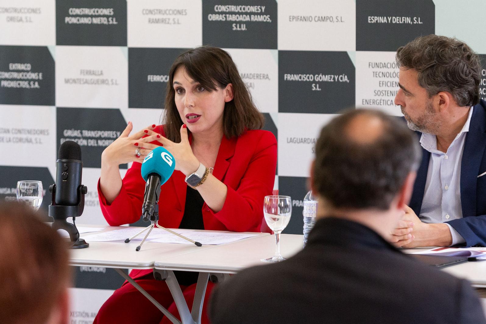 María Jesús Lorenzana avoga por aproveitar a boa marcha da economía galega para reforzar o desenvolvemento industrial e enerxético de Galicia