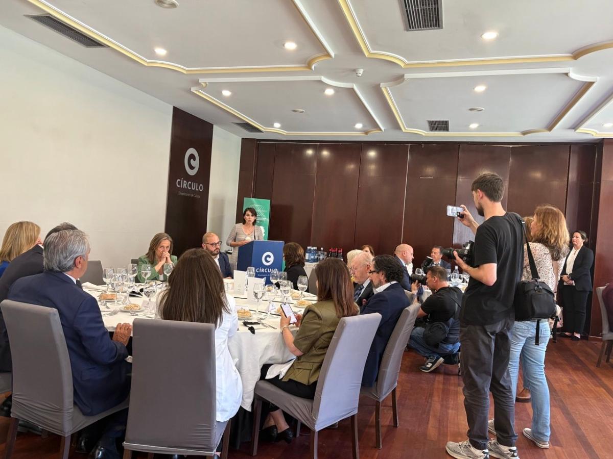 María Jesús Lorenzana: “A realidade demostra que estamos competindo de verdade, de ti a ti, cos territorios máis avanzados de Europa e que somos quen de xerar aquí valor industrial de primeiro nivel” 